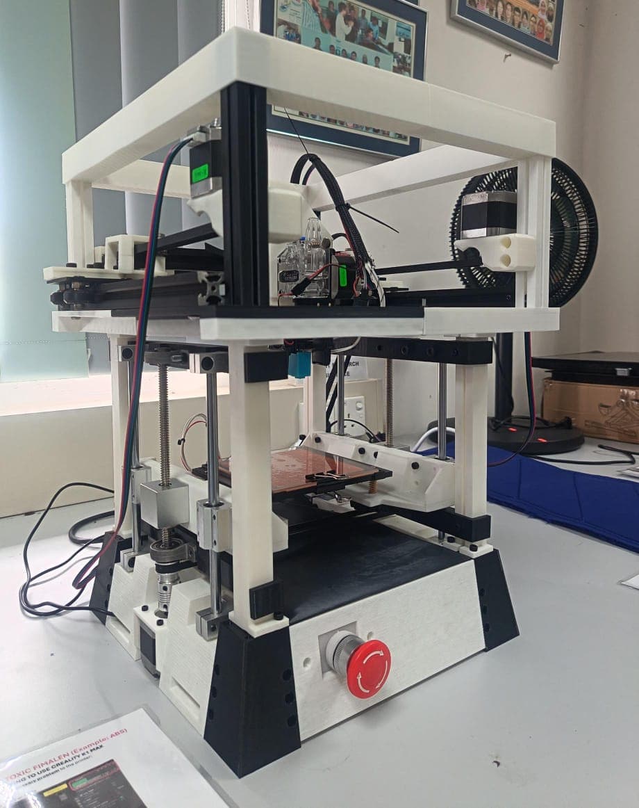 Development of a 3D printer - CNC machine with interchangeable toolheads.
